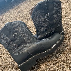 Black Ariat boots